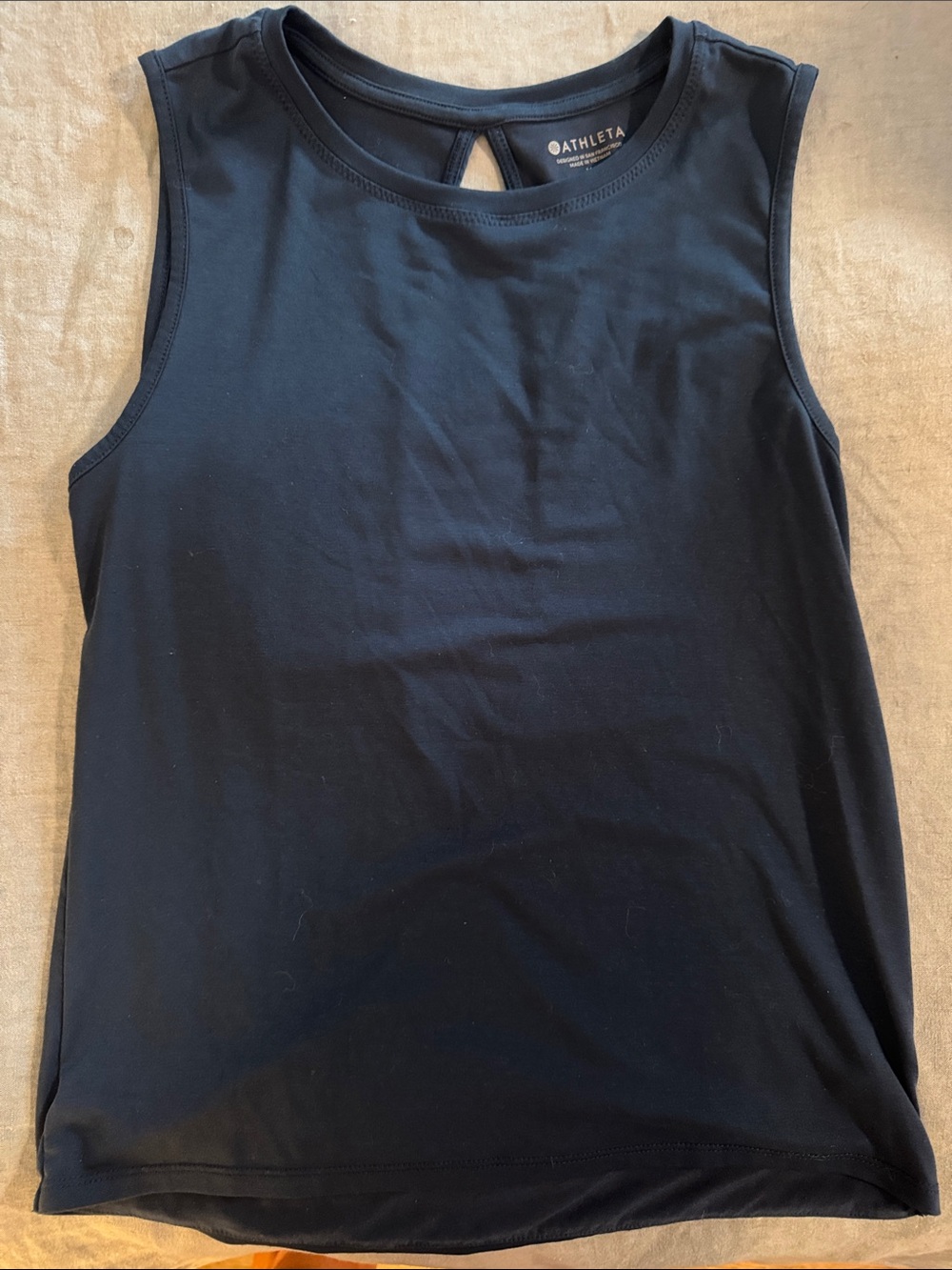 Athleta Navy Sleeveless Keyhole Workout Tank